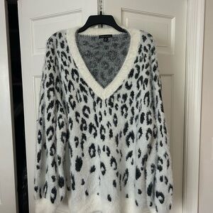Parkhurst Black and White Leopard V-Neck Sweater